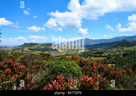 Cortés, COLOMBIE - le 24 janvier 2014 : vue sur les montagnes au parc naturel de Guatavita. Banque D'Images