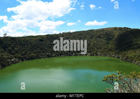 Cortés, COLOMBIE - le 24 janvier 2014 : vue sur le lac de Guatavita dans le parc national du même nom. Banque D'Images