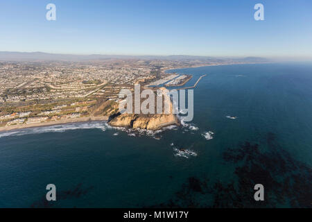 Vue aérienne de Dana Point sur la côte pacifique de la Californie du Sud. Banque D'Images