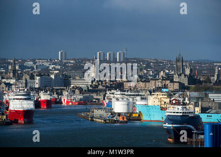 1er février 2018 : une vue sur le port et le centre-ville d'Aberdeen, Aberdeen, Écosse, Royaume-Uni . Banque D'Images