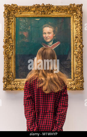 Londres, Royaume-Uni. 2e Février, 2018. Cartwright Stella, 9 ans, regarde le portrait Millicent Fawcett par Annie Swynnerton, récemment présentée à la Tate Britain. Fawcett a été une figure de proue dans le mouvement suffragiste et fait campagne sans relâche pour obtenir le droit de vote pour les femmes dans ce pays. Le portrait de sa est exposée à la Tate Britain pour marquer le centenaire de la Loi sur la représentation du peuple, qui a donné de femmes de plus de 30 ans le droit de vote. Crédit : Guy Bell/Alamy Live News Banque D'Images