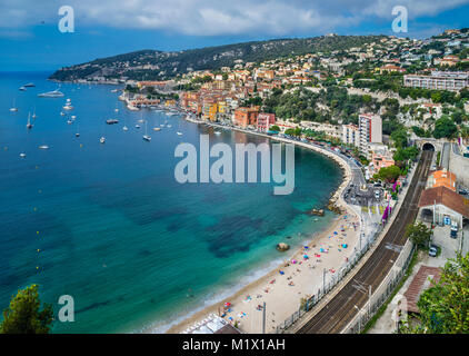 France, Alpes-Maritime, département de la Côte d'Azur, Rade de Villefranche, vue de la plage des Marinières, de la Gare de Villefranche-sur-Mer gare un Banque D'Images