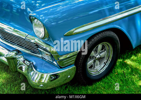 L'avant d'une voiture américaine classique des années 50. Banque D'Images