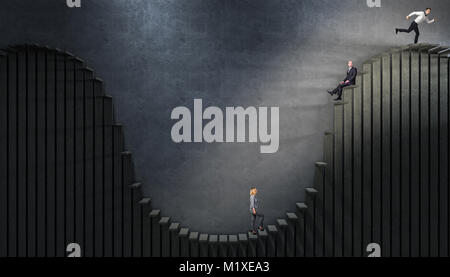 Les gens d'affaires dans une courbe abstract 3d'escalier Banque D'Images