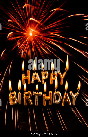 Joyeux anniversaire carte avec firework éclater. Banque D'Images