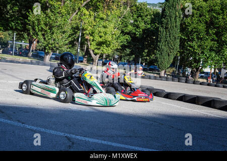 Conducteur en Go Kart course de kart en plein air Banque D'Images