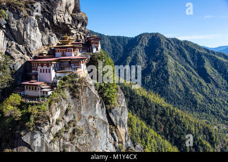 Paro, Bhoutan. Le nid du tigre monastère. Banque D'Images