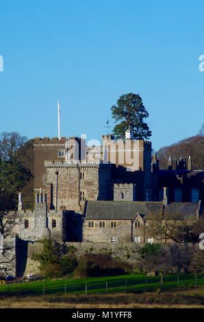 Powderham Castle, le manoir fortifié, siège de la famille de Courtenay, Comtes de Devon. Exeter, Royaume-Uni. Banque D'Images