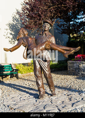 L'homme tranquille statue, Cong, dans le comté de Mayo, le Connemara, République d'Irlande. L'Irlande. La statue est fondée sur la sortie affiche pour le film et s Banque D'Images