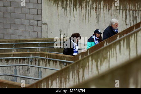 Brighton & Hove Albion fans avant le premier match de championnat au stade AMEX, Brighton. Banque D'Images