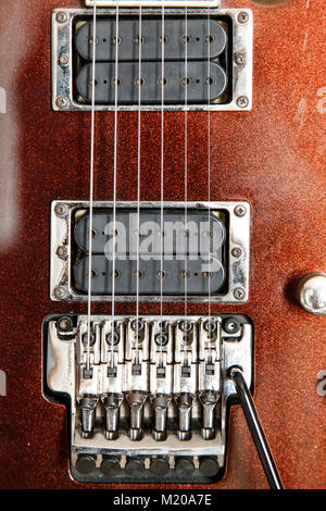 Guitare électrique vue détaillée, effectuer un zoom avant pour floyd rose, très faible profondeur de champ libre Banque D'Images