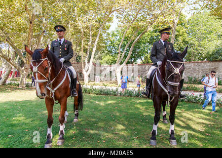 Istanbul, Turquie - 30 juillet 2016 : cavaliers traditionnels guardins d'Istanbul Banque D'Images