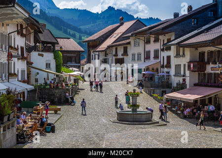 Le petit château médiéval idyllique Village Suisse Gruyeres, Suisse Banque D'Images