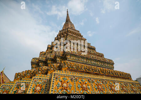 Les décorations extérieures au temple de Wat Pho à Bangkok, Thaïlande Banque D'Images