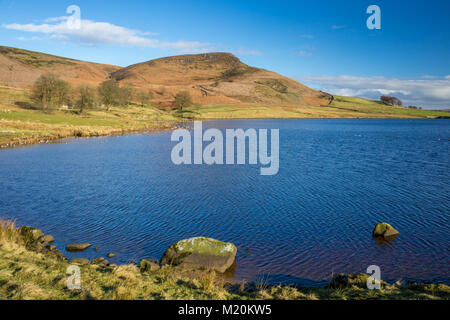 Embsay réservoir est situé au-dessus du village de Embsay, près de Skipton, dans le Yorkshire Dales dans le North Yorkshire, en Angleterre. Banque D'Images