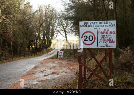Les panneaux menant à Bunker secret d'Écosse, Troy Bois, Fife, Scotland, UK Banque D'Images