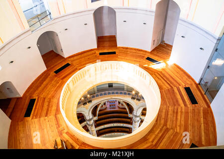 Vue sur l'intérieur de l'église Frauenkirche à Dresde - Allemagne Banque D'Images