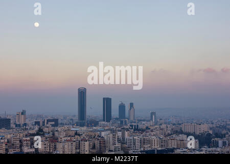 Le nouveau centre-ville de Amman Jordanie Amman abdali salon - Vue Ville - de bâtiments modernes à Amman dans la nuit Banque D'Images