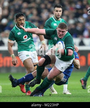 L'Irlande Ammon Furlong en action pendant le match des 6 Nations NatWest au Stade de France, Paris. Banque D'Images