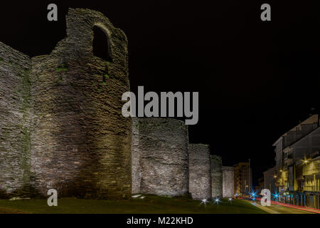 La tour de Mosqueira en la rempart romain de Lucius Augusti Site du patrimoine mondial par l'Unesco dans la ville de Lugo, Región de Galice, Espagne, Europe. Banque D'Images