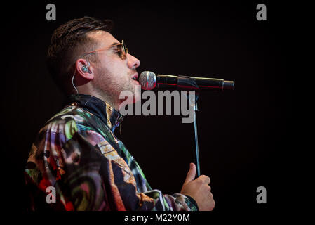 Roma, Italie. 06Th Feb 2018. Silvano Albanese et mieux connu sous son nom de scène Coez est un chanteur et rappeur italien effectuer à Rome à Zenith. Credit : Marta Coratella/Pacific Press/Alamy Live News Banque D'Images