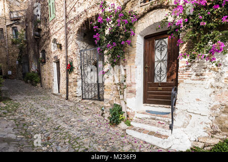 Bussana Vecchia, Ligurie, Italie, Europe Banque D'Images