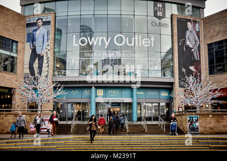 Salford Quays, Lowry Outlet à Mediacity Banque D'Images