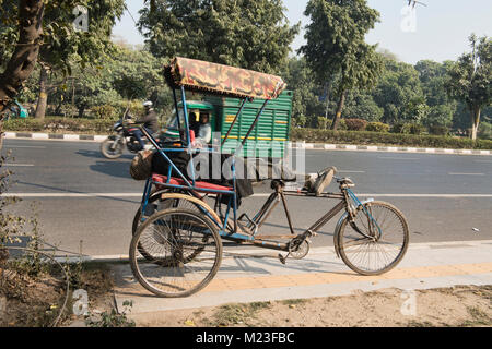 Conducteur de pousse-pousse à dormir, Old Delhi, Inde Banque D'Images