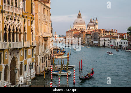 Basilique Santa Maria et le Grand Canal, Venise, Italie Banque D'Images