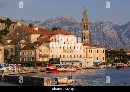 Ville de Perast dans la baie de Kotor, Monténégro Banque D'Images