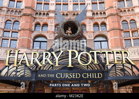 Harry Potter et l'enfant maudit montrant au Palace Theatre London,UK. Banque D'Images