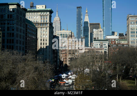 Union Square Park à Midtown Manhattan à l'arrière-plan. Manhattan.New York City.USA Banque D'Images