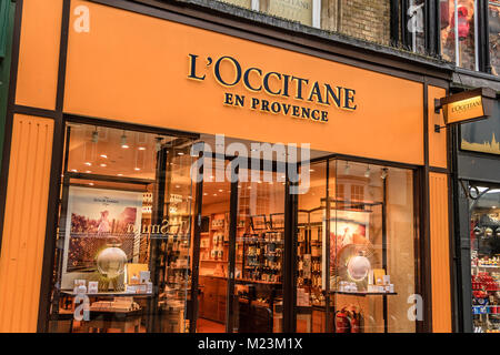 L'Occitane en Provence, rue Haute Parfumerie boutique chaîne sur Cornmarket Street, Oxford, Oxfordshire, Angleterre. Feb 2018 Banque D'Images