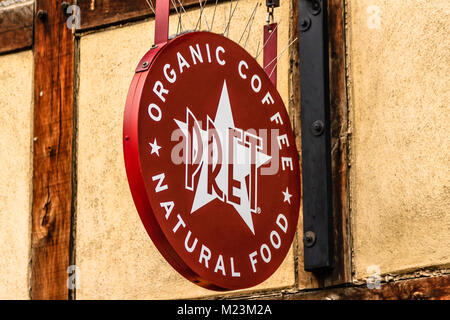 Signe pour Pret a manger sandwich shop chaîne Cornmarket Street, Oxford, Oxfordshire, Angleterre. Feb 2018 Banque D'Images