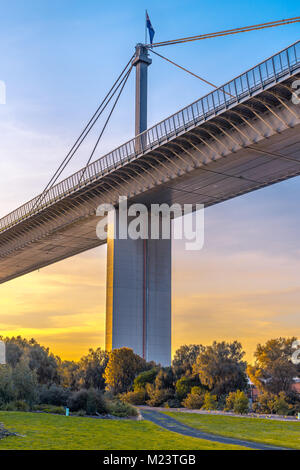 Sous la West Gate Bridge à Melbourne, Australie Banque D'Images