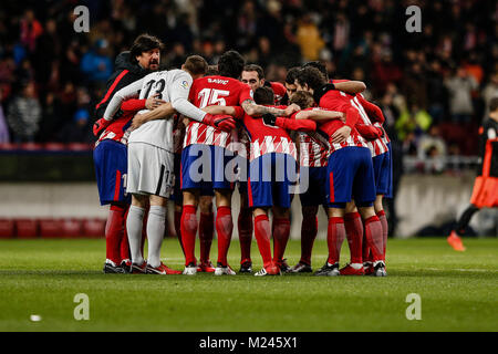 Avant-match huddle. La Liga match entre l'Atlético de Madrid vs Valencia CF au stade Wanda Metropolitano de Madrid, Espagne, le 4 février 2018. Más Información Gtres Crédit : Comuniación sur ligne, S.L./Alamy Live News Banque D'Images