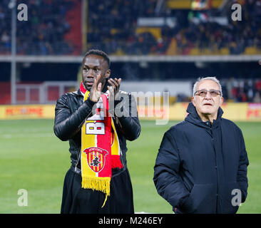 Cmapania, Naples, Italie. 4e Mar, 2018. Le nouvel achat de Bénévent Bacary Sagna au cours de la Serie A italienne correspondance entre SSC Napoli et Benevento à Ciro Vigorito Stadium. Vicinanza/crédit : Ernesto SOPA/ZUMA/Alamy Fil Live News Banque D'Images