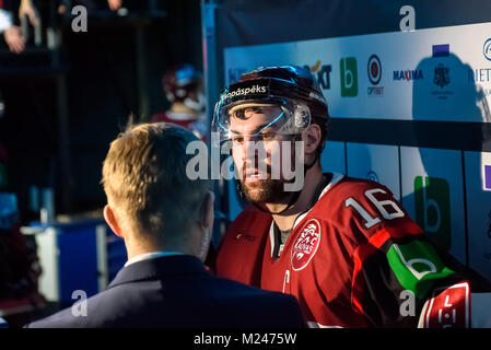 Riga, Lettonie. 4e Février, 2018.. Kaspars Daugavins, au cours de pré-tournoi match entre le Canada et l'équipe nationale de hockey sur glace de hockey sur glace de l'équipe de Lettonie à Riga Arena. Credit : Gints Ivuskans/Alamy Live News Banque D'Images