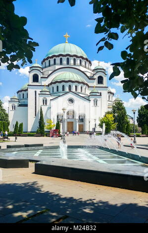 BELGRADE, SERBIE - le 29 juin 2017 : Eglise de Saint Sava à Belgrade, Serbie, l'une des plus grandes églises orthodoxes dans le monde sur une journée ensoleillée Banque D'Images