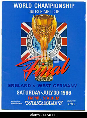 Programme de football : Finale de la Coupe du Monde 1966, l'Angleterre v l'Allemagne de l'Ouest, 30 juillet 1966. L'Angleterre a gagné 4-2 après prolongation. Banque D'Images