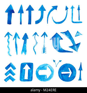 Jeu de flèches bleues de l'image. Une collection de silhouettes. Les panneaux isolés indiquant le sens de la circulation sur un fond blanc. Peinture à la main de diff Banque D'Images