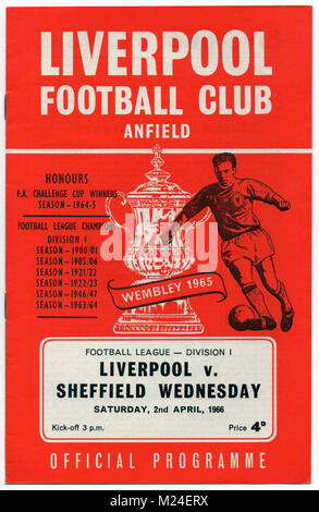 Programme de football : Liverpool v Sheffield Mercredi, 02 avril 1966. Match reporté. Banque D'Images