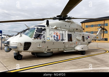 NHIndustries un NH90-NFH, hélicoptère de la Marine royale des Pays-Bas, le code N-175, à la journée de l'air Yeovilton, Somerset, 2017 Banque D'Images