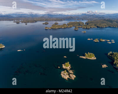 Photo aérienne de l'archipel Broughton Parc marin, le territoire des Premières Nations, de la Colombie-Britannique, Canada. Banque D'Images