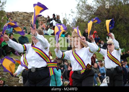 Danseurs Morris sur la colline de l'Ouest à l'Assemblée Jack dans le Green festival à Hastings dans l'East Sussex, Angleterre le 5 mai 2009. Banque D'Images