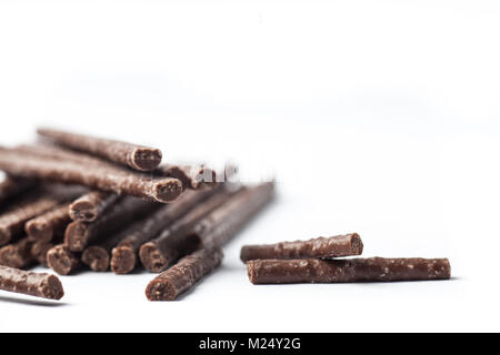 Stick à saveur de chocolat Candy close up on white background Banque D'Images