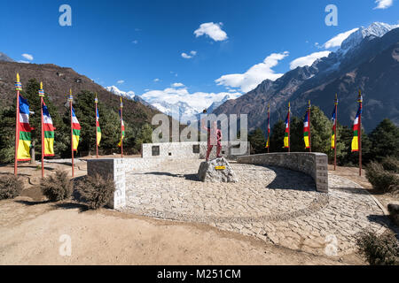 Statue de Tenzing Norgay à Namche Bazar, au Népal Banque D'Images