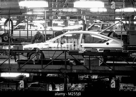 Chaînes de montage dans l'usine de voitures Alfa Romeo à Arese (Milan, mars 1978) Banque D'Images