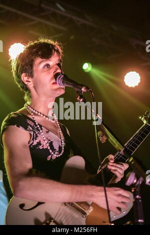 Ezra Furman en live à Liverpool - Février 2018 Banque D'Images