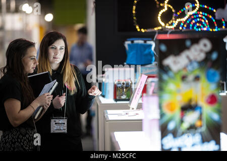 Birmingham, UK. 5 janvier, 2018. Foire de Printemps 2018 Le Royaume-Uni n1 trade show avec 14 montrent des secteurs allant de l'accueil les produits de la mode et de la vente au détail. Crédit : Steven re/Alamy Live News Banque D'Images